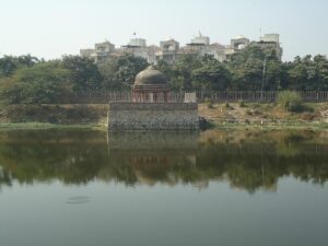 Read more about the article Hauz i Shamsi – water reservoir by Iltutmish in 1230 CE