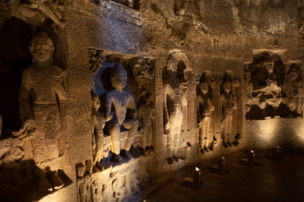 Read more about the article Ajanta Caves in Mumbai – Rock-cut Buddhist cave monuments