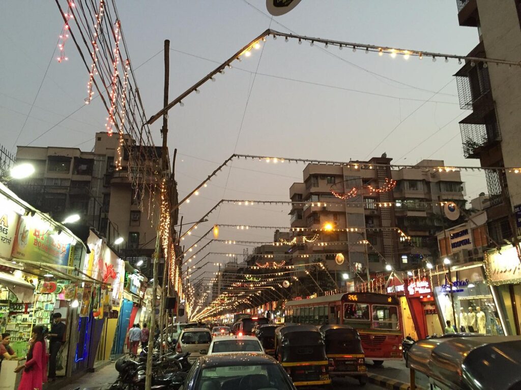 Lokhandwala market in Mumbai 